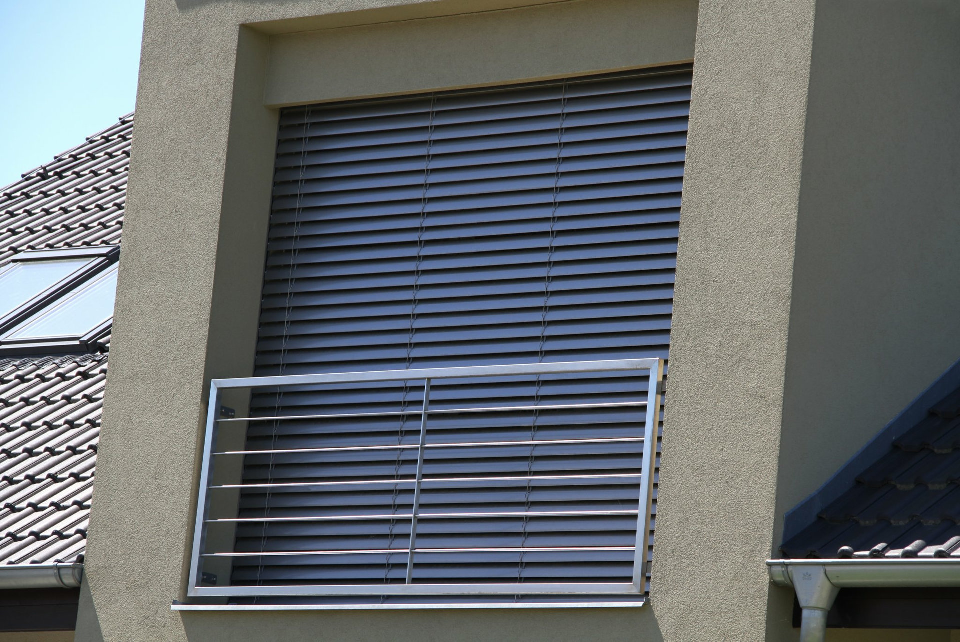 Venkovní stínění LOMAX