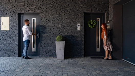 LOMAX Reference - Vchodové hliníkové dveře