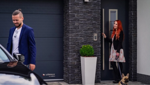 LOMAX Reference - Vchodové hliníkové dveře