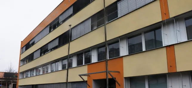 Venkovní žaluzie a rolety na panelák / byt - realizace