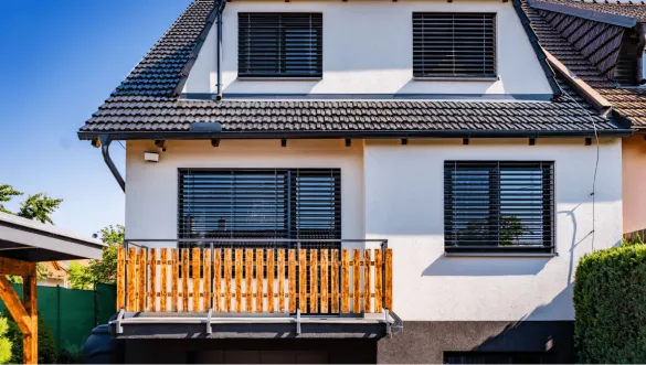 Zateplená fasáda a nová okna šetří energie