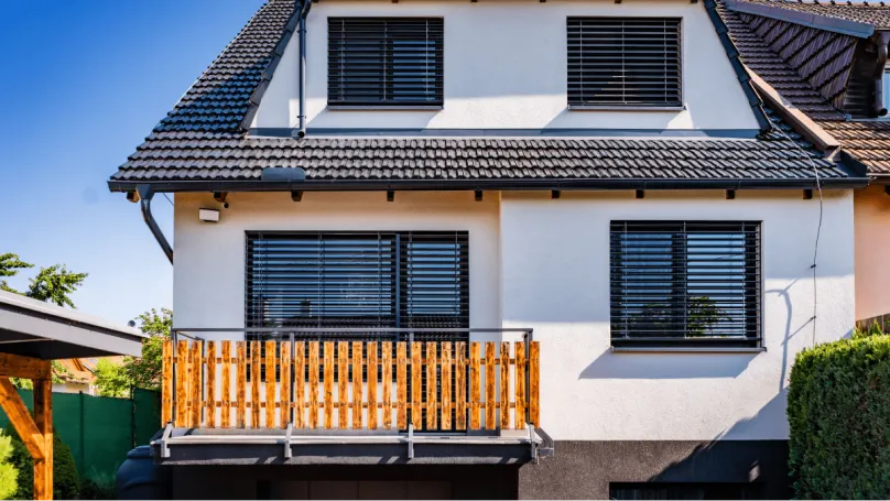 Zateplená fasáda a nová okna šetří energie