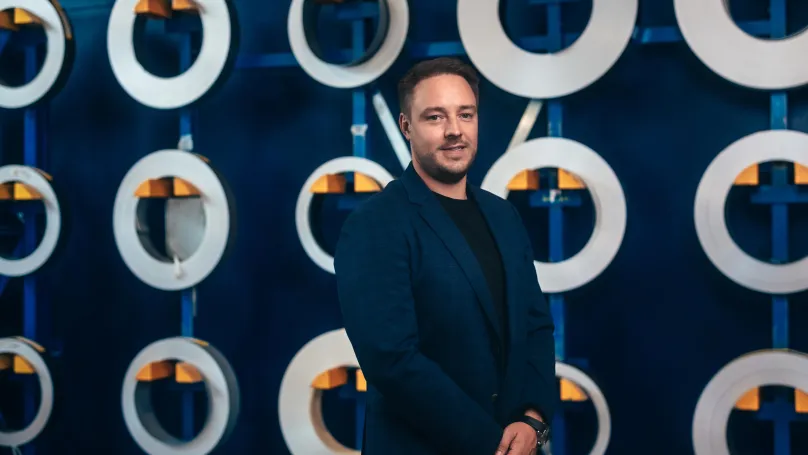 Radek Dufek, CEO společnosti LOMAX, ve výrobě. Foto: Tomáš Škoda.
