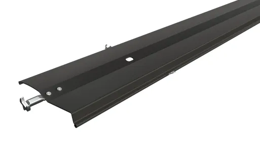 Detail koncového profilu lamely venkovní žaluzie Lomax Umbra Grey 7022